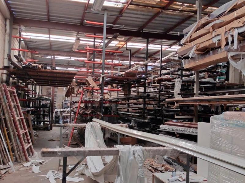 VENTA BODEGA CON OFICINAS